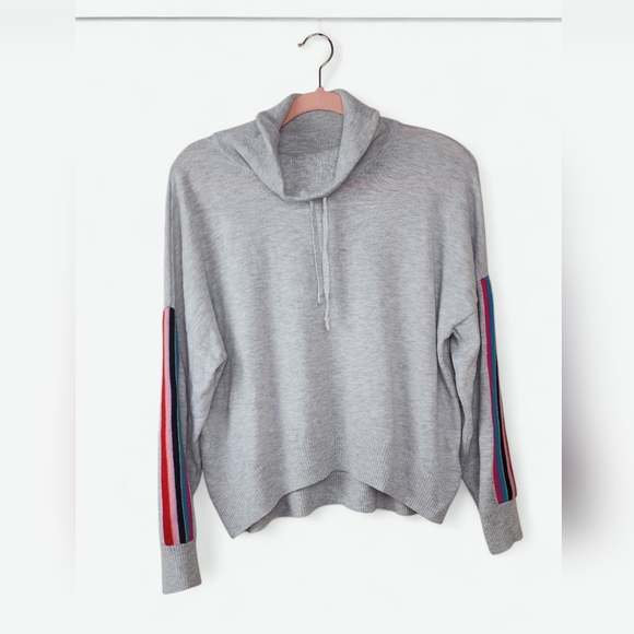 Love by Gap Gray Merino Wool Blend Slouchy Mock Neck Sweater Stripe Sleeves S - Picture 3 of 7